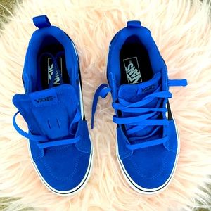 Vans ~ Boys ~ Size 2